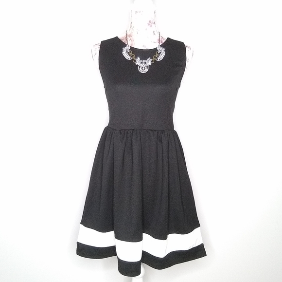Black White Dress White Color Block Stripe Flare - Picture 2 of 14